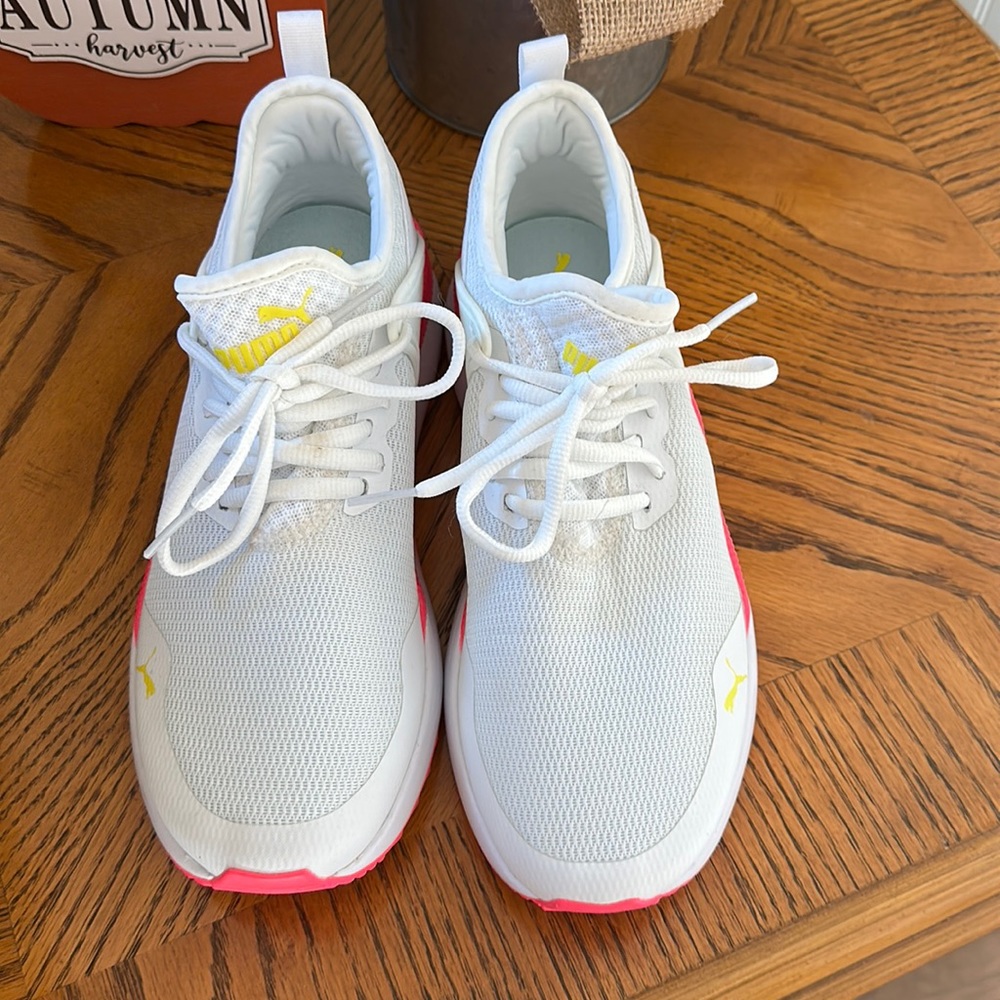 PUMA Tennis Shoes